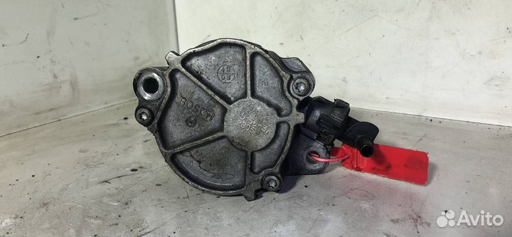 Вакуумный насос Peugeot 207 2009 bosch