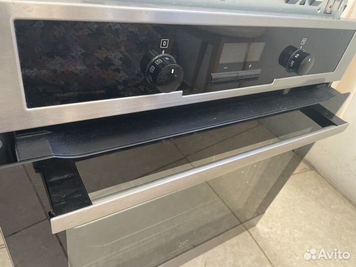 Духовой шкаф и плита electrolux