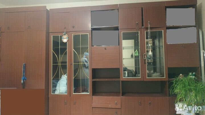 Отдам бесплатно мебель стенка Симбирка