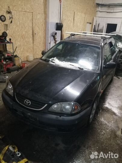 Салон Toyota Avensis 1 универсал