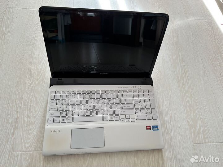 Ноутбук Sony Vaio Core i5 SVE1512Q1RW