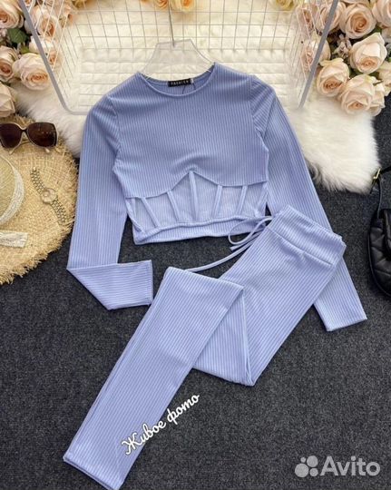 Спортивный костюм женский