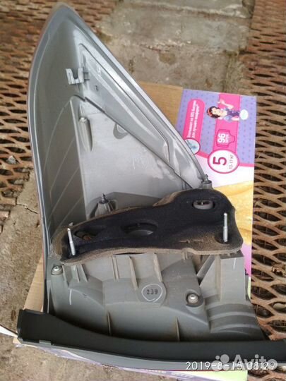 Задний фонарь левый на Toyota Highlander 2012