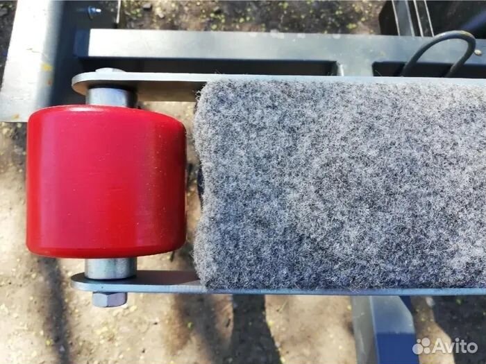 Ролик закатной 100 мм на ложемент