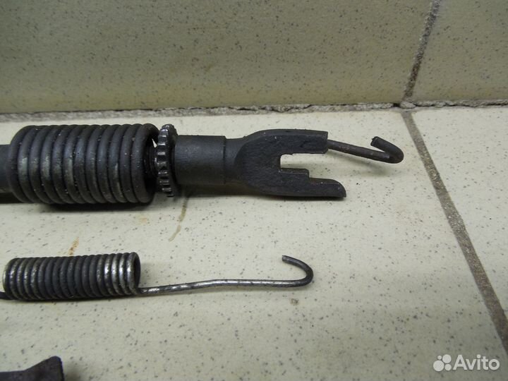 Механизм стояночного тормоза V5 2013