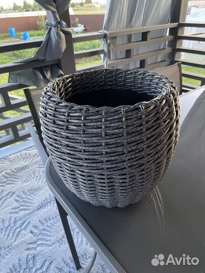 Кашпо для цветов