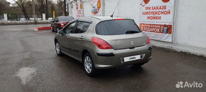 Peugeot 308, 2011