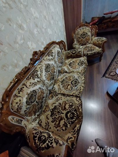 Диван и 2 кресла