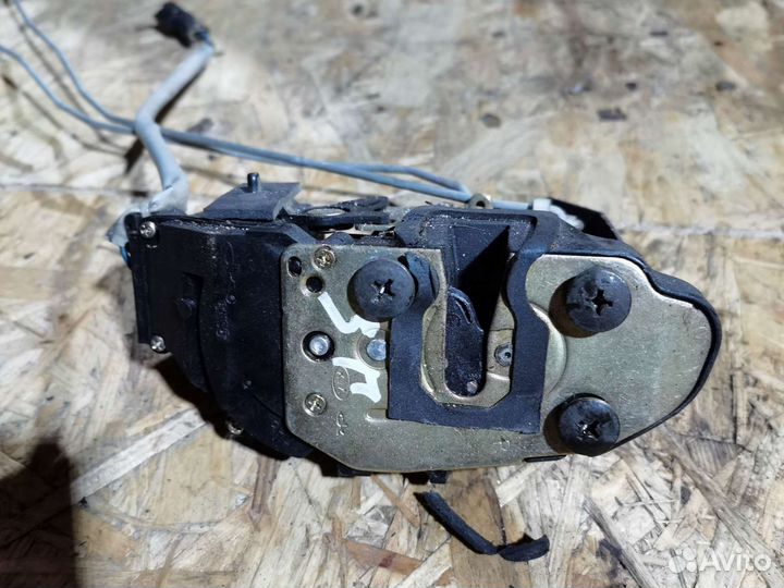 Замок двери задний правый kia spectra