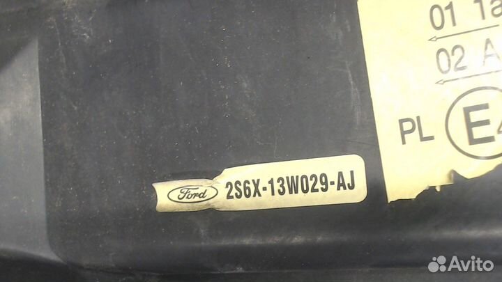 Фара (передняя) Ford Fiesta, 2004