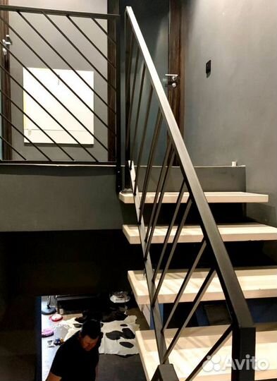 Металлические каркасы для лестниц