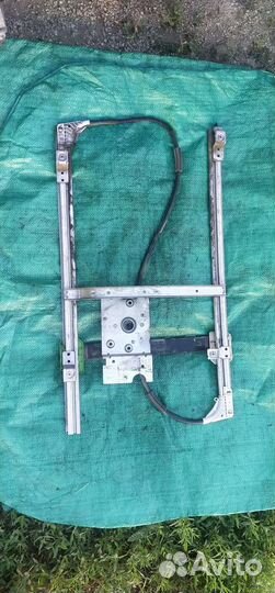 Стеклоподъемник правый Renault