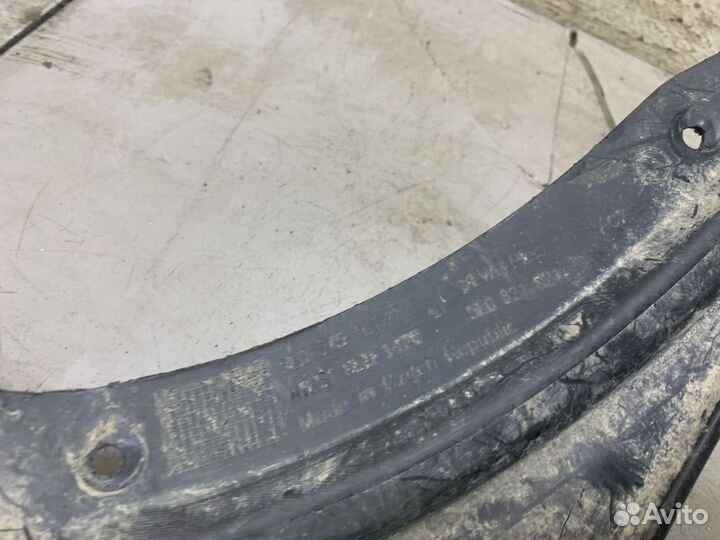 Брызговик задний Шкода