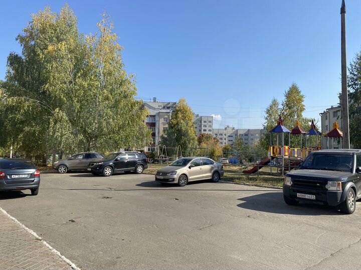 2-к. квартира, 81 м², 1/4 эт.