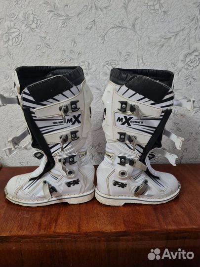 Боты для мотокросса