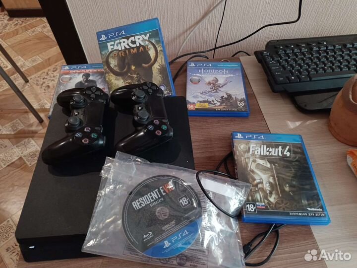 Sony PS4 slim 1tb