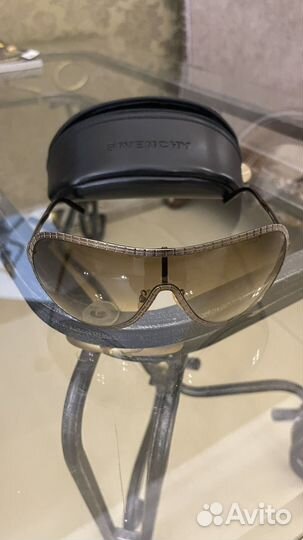 Солнцезащитные очки женские брендовые