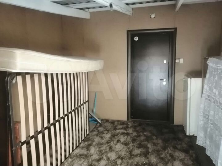 Дом 22 м² на участке 5 сот.