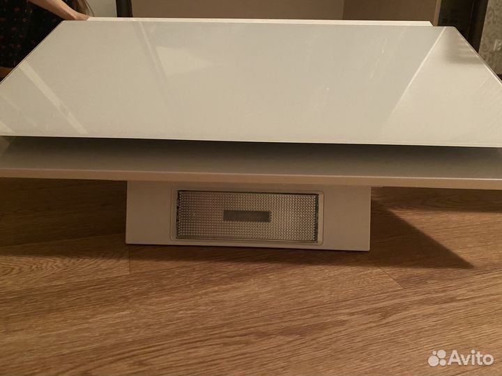 Вытяжка новая