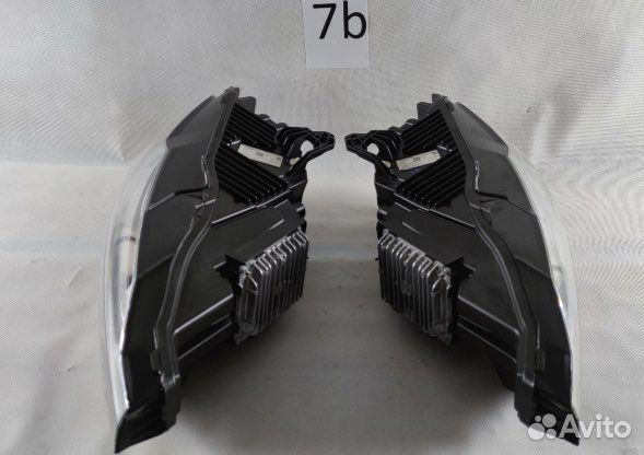 Фары Volvo XC60 II рестайлинг Full Led комплект