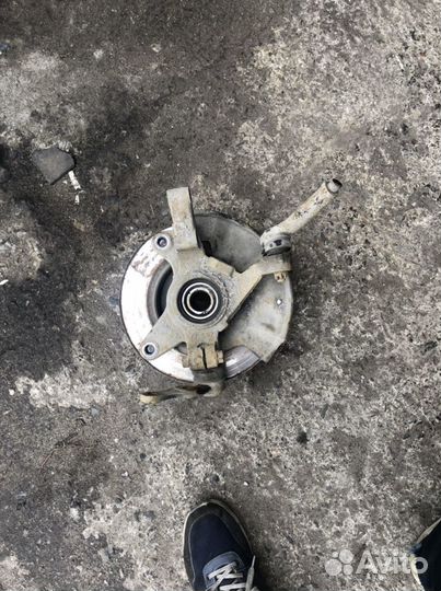 Кулак поворотный правый Kia Spectra 2011г.в