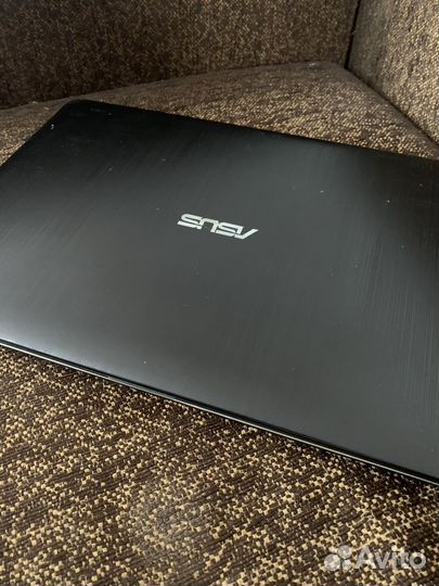 Ноутбук asus