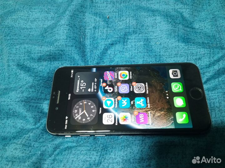 iPhone 8, 64 ГБ