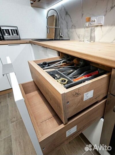 Кухня угловая на заказ.мдф фасады