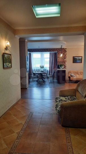 Дом 800 м² на участке 15 сот.
