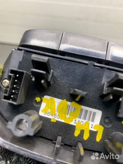 Кнопка управления магнитолой на руль Chevrolet