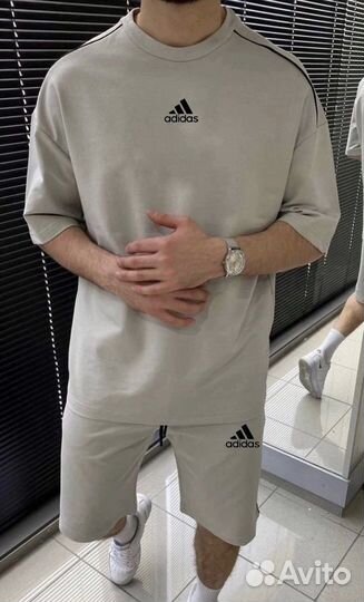 Спортивный костюм adidas