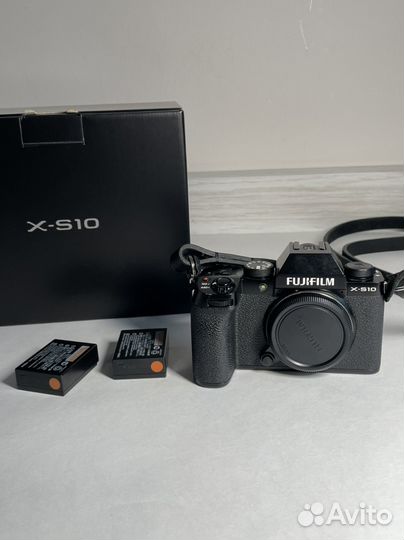 Беззеркальный фотоаппарат Fujifilm X-S10 Body