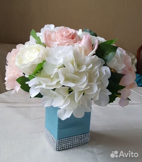 Аренда цветочной композиции на свадьбу