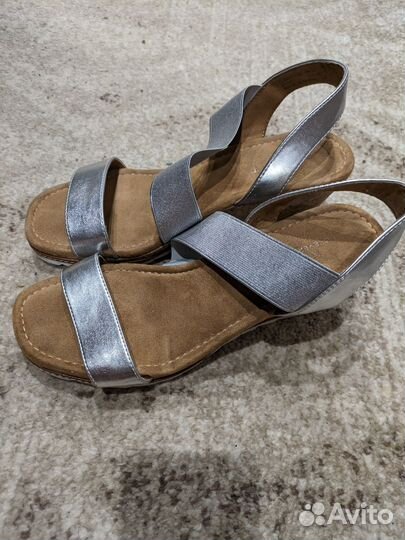 Босоножки next