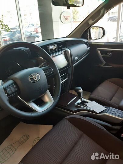 Головное устройство мультимедия тойота