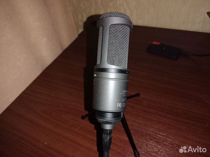 Студийный микрофон Audio-Technica AT2020USB+