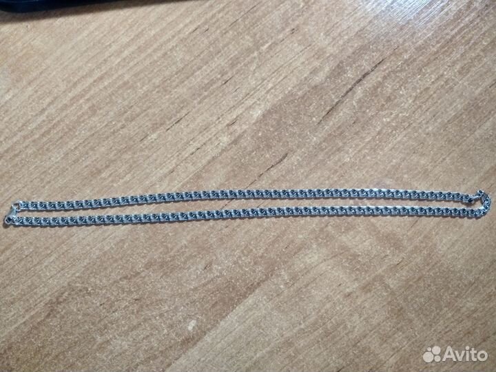 Серебряная цепь на шею