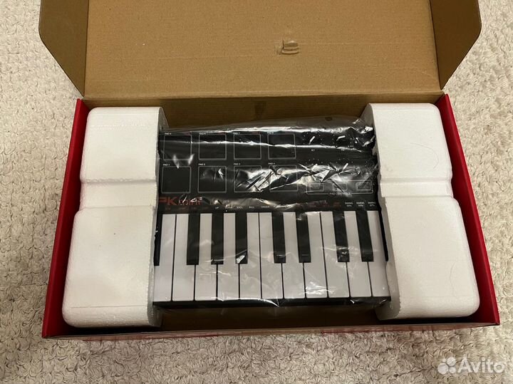 Midi клавиатура Akai mpk mini