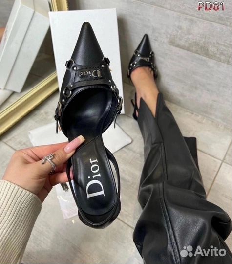 Босоножки женские Dior на каблуке