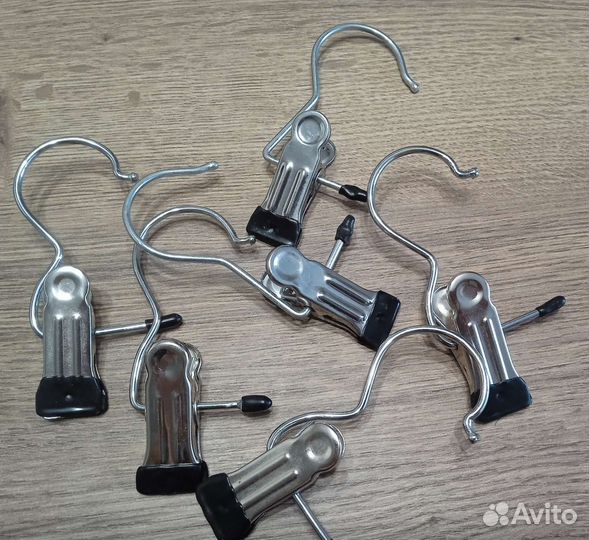 Вешалки крючки прищепки