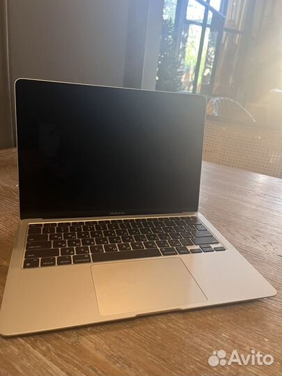 Macbook air 13 м1 chip 256гб