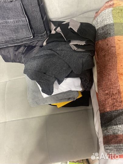 Обрезы ткани (джинса, старые платки) на поделки