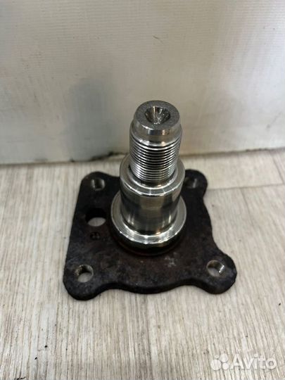 Цапфа задняя Ford Fusion CBK 1.6L zetec-S/duratec