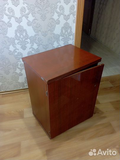 Швейная машина Чайка 142м