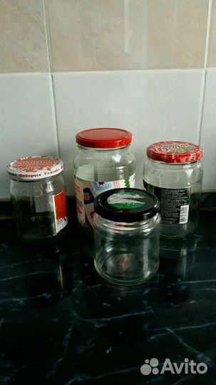 Банки с крышками