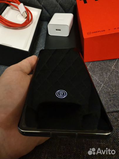 OnePlus 11, 16/256 ГБ