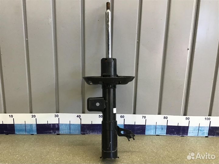 Амортизатор передний левый Toyota Camry V70 2017