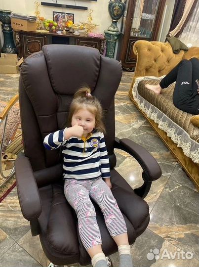 Компьютерное офисное кресло с массажем (новые)