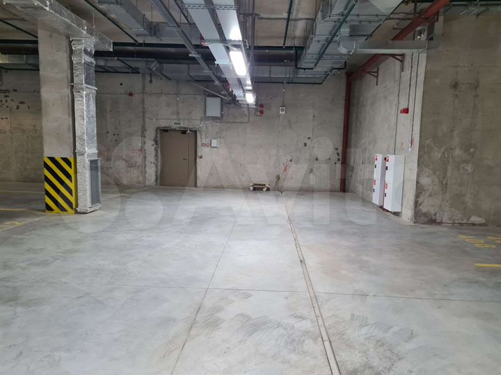 Машиноместо, 13 м²