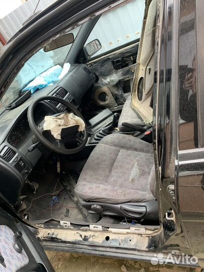 Nissan Almera 1.4 МТ, 1997, битый, 150 000 км